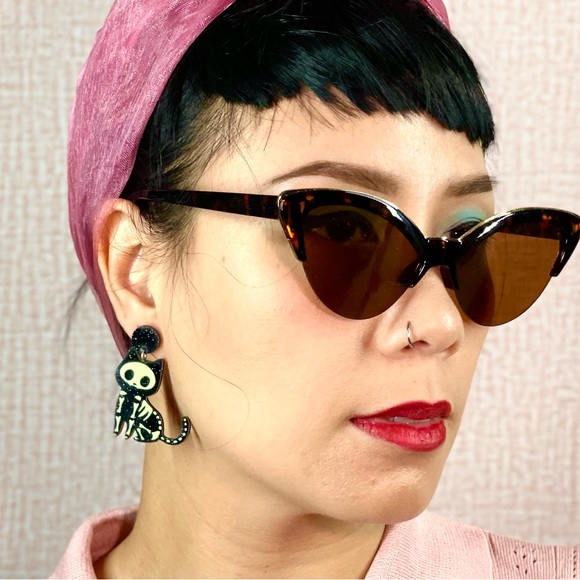 Retro Glitter Black and Skeleton Kitty Cat Acrylic Dangling Stud Earrings - Picture 6 of 9